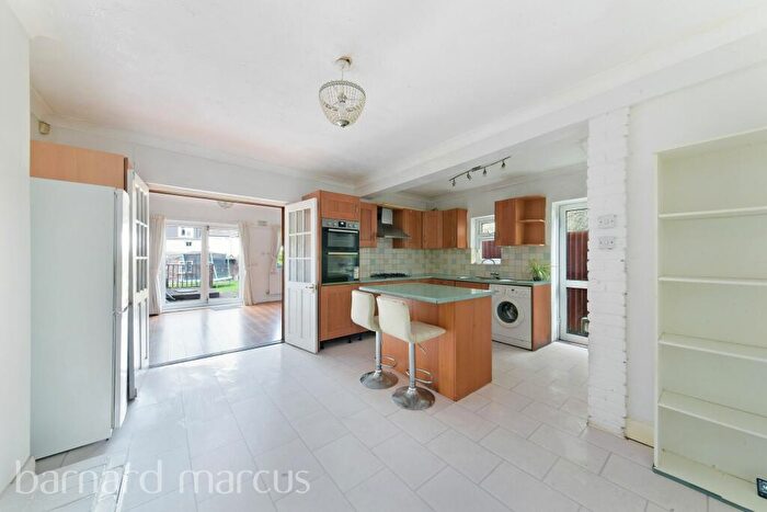 5 Bedroom House To Rent In Gordon Road, Carshalton, SM5