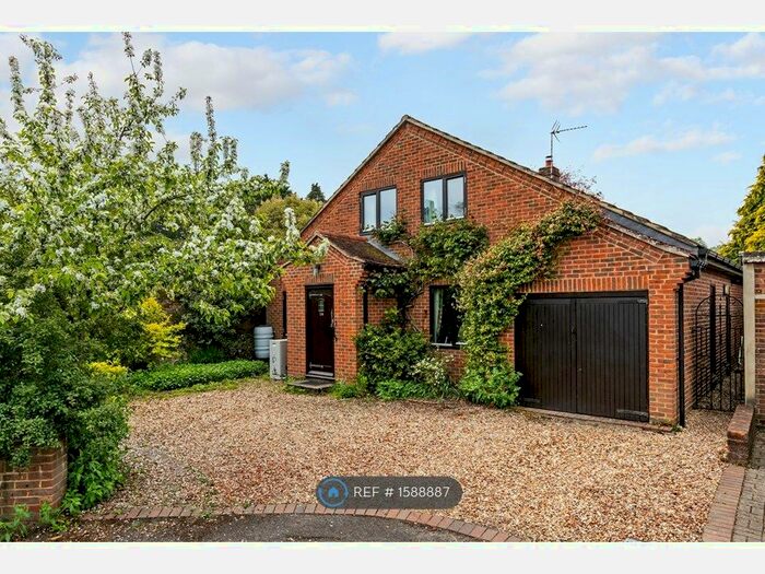 5 Bedroom Detached House To Rent In Back Street, Winchester, SO23
