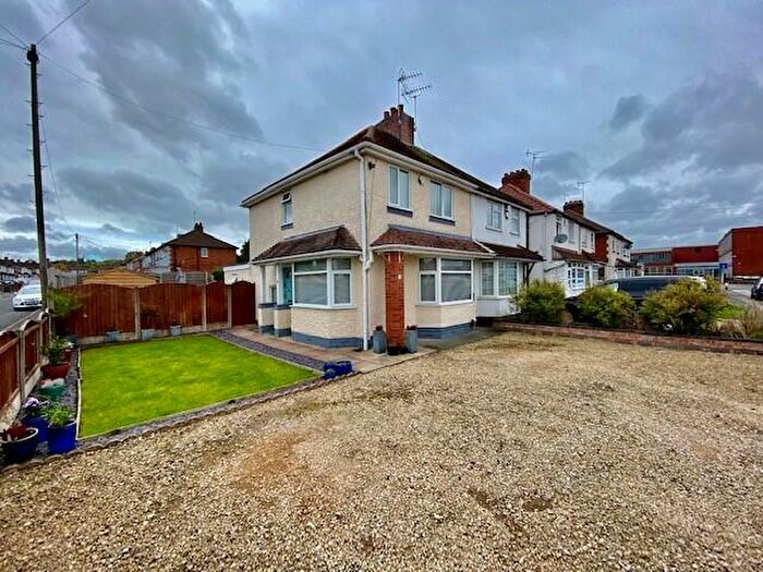 3 Bedroom Semi-Detached House For Sale In The Avenue, Birmingham, B45
