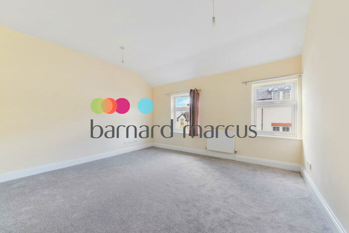 2 Bedroom Apartment To Rent In Croham Road, South Croydon, CR2