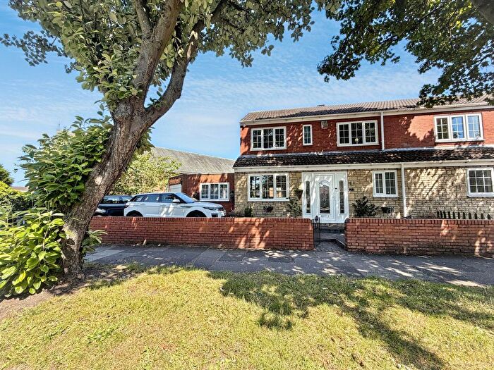 4 Bedroom Semi Detached House For Sale In York Avenue, Jarrow, NE32