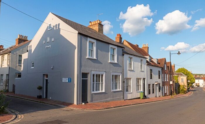 4 Bedroom End Of Terrace House For Sale In High Street, Lewes, BN7