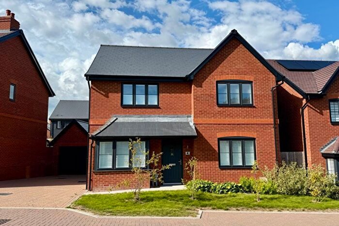 4 Bedroom Detached House For Sale In Waylett Crescent, Warehorne, Ashford, TN26