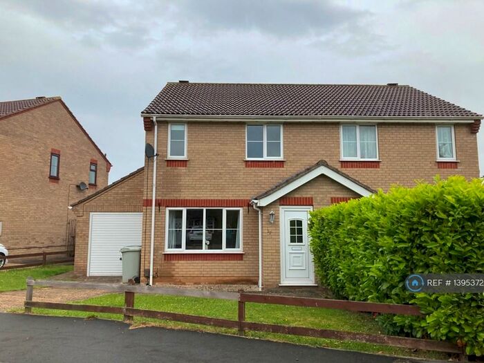 3 Bedroom Semi-Detached House To Rent In Swallow Drive, Louth, LN11