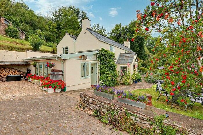 4 Bedroom Detached House For Sale In Viney Hill, Lydney, Gloucestershire., GL15