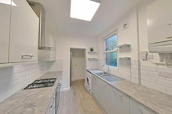 4 Bedroom House Of Multiple Occupation To Rent In William Street, Loughborough - All Inclusive, LE11