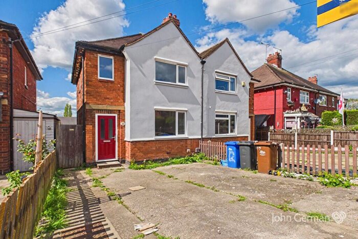 3 Bedroom Semi-Detached House For Sale In Devon Close, Stapenhill, DE15