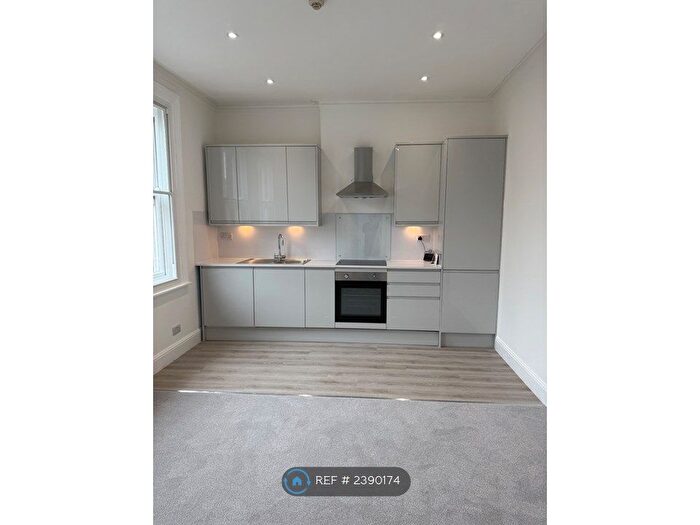 1 Bedroom Flat To Rent In Cromwell Road, Hove, BN3