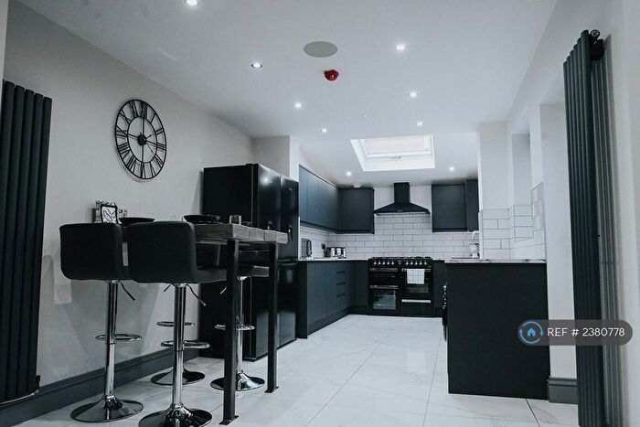 6 Bedroom Terraced House To Rent In Adelaide Road, Kensington, Liverpool, L7