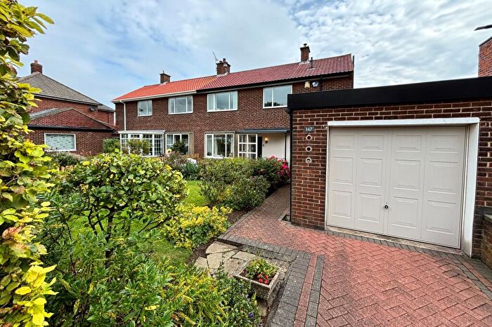 3 Bedroom Semi Detached House For Sale In The Broadway, Tynemouth, Tyne And Wear, NE30