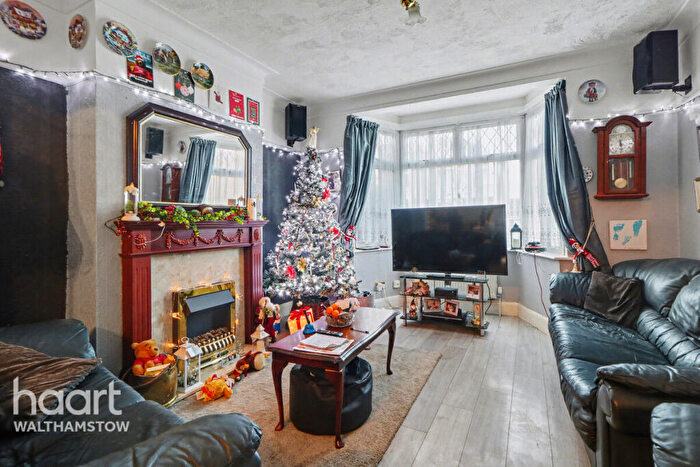 3 Bedroom Terraced House For Sale In Forest View Road, London, E17