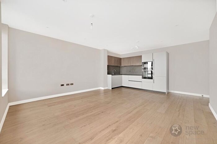 2 Bedroom House To Rent In Richardson Apartments, Causton Road, Highgate, N6