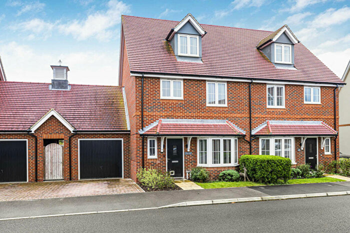 4 Bedroom Semi-Detached House For Sale In Hasthorpe Road, Mongewell, OX10