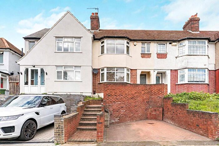 3 Bedroom Terraced House For Sale In Winlaton Road, Bromley, Kent, BR1