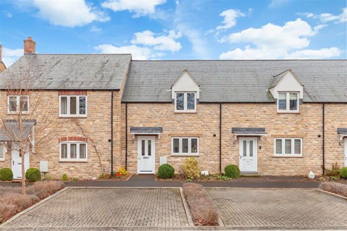 2 Bedroom Terraced House To Rent In Home Farm Close, OX20