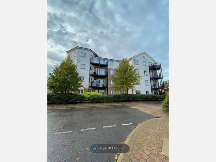 2 Bedroom Flat To Rent In Cornell Court, Enfield, EN3