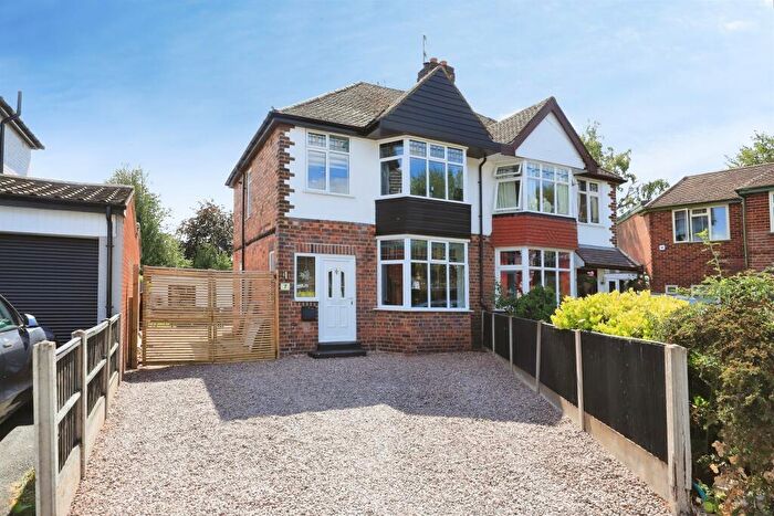 3 Bedroom Semi-Detached House For Sale In Griffin Avenue, Kidderminster, DY10