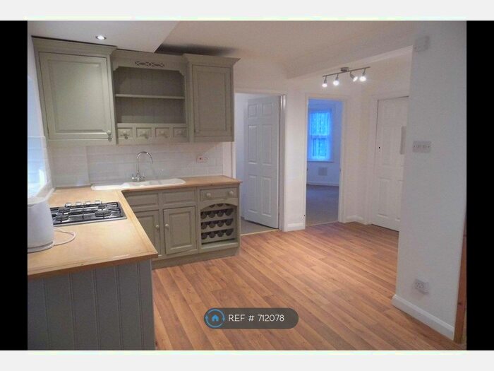 3 Bedroom Flat To Rent In Bouverie Road West, Folkestone, CT20