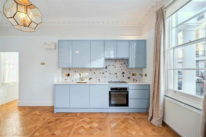 1 Bedroom Flat To Rent In Cambridge Street, London, SW1V