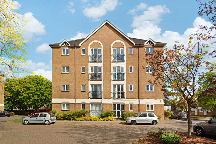 1 Bedroom Apartment To Rent In Glastonbury Court, New Cross, SE14