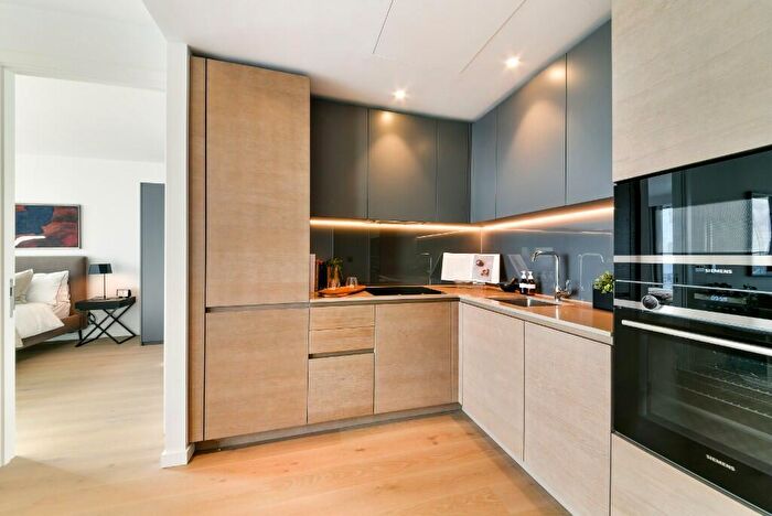 1 Bedroom Apartment To Rent In George Street, London, E14