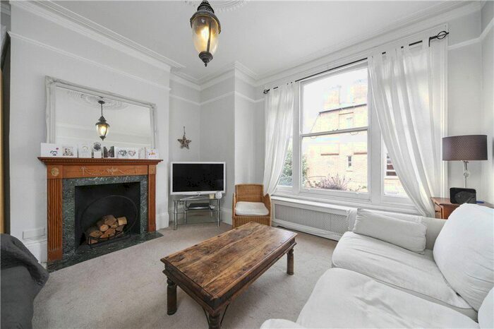 3 Bedroom Flat To Rent In Buer Road, London, SW6