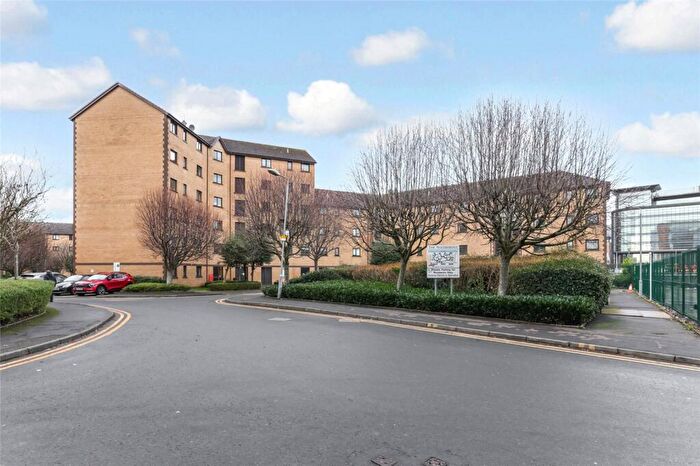 2 Bedroom Flat For Sale In Riverview Gardens, Glasgow, Glasgow City, G5