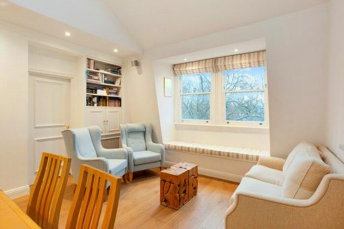 3 Bedroom Maisonette To Rent In - Courtfield Road, London, SW7