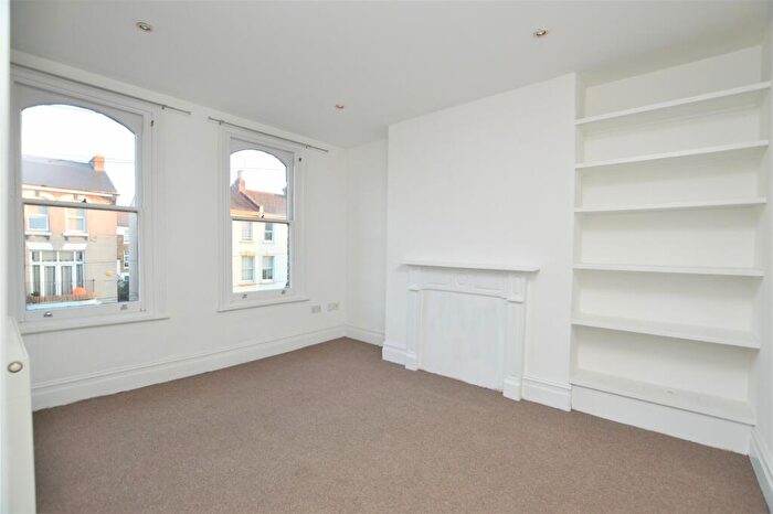 1 Bedroom Apartment To Rent In North Avenue, Ramsgate, CT11