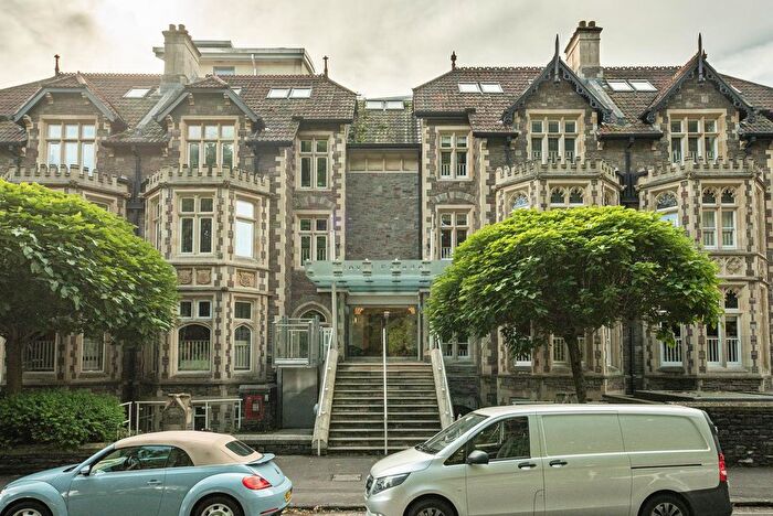 3 Bedroom Flat To Rent In Elmdale Road, Tyndalls Park, Bristol, BS8