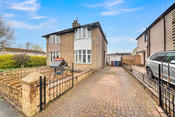 2 Bedroom Semi Detached House For Sale In Thursby Road, Burnley, BB10