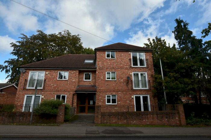 2 Bedroom Apartment To Rent In Broad Lane, Bracknell, RG12