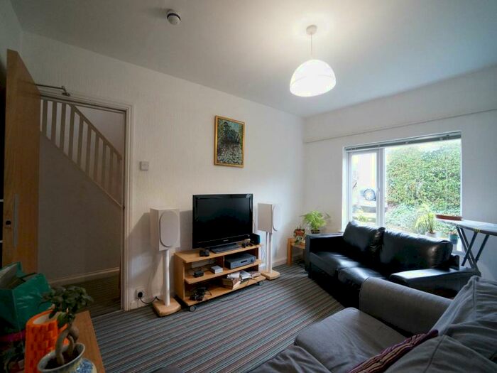 3 Bedroom House To Rent In Ffordd-y-Ffynnon, Bangor, Gwynedd, LL57