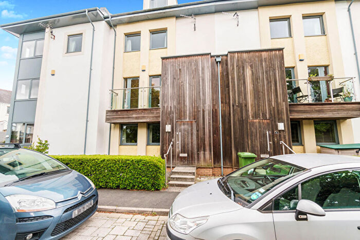 6 Bedroom Terraced House To Rent In Trelorrin Gardens, Plymouth, PL3