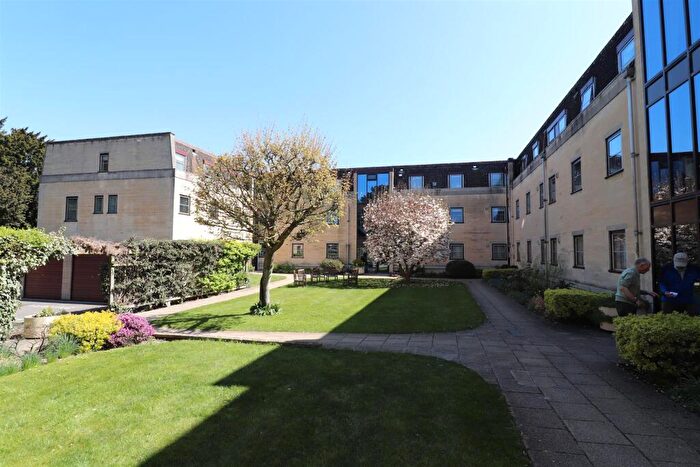 2 Bedroom Apartment To Rent In Abbey House, Cirencester, GL7