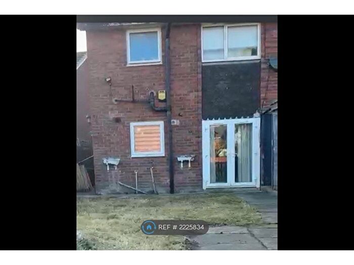 4 Bedroom End Of Terrace House To Rent In Hawk Road, Irlam, Manchester, M44