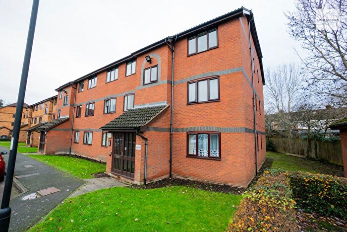 1 Bedroom Flat For Sale In Ainsley Close, London, N9