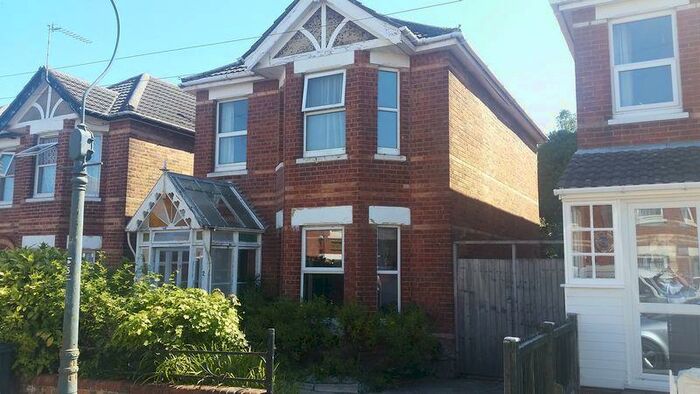 4 Bedroom Semi-Detached House To Rent In Available For September - Double Bedroom Student House - Winton, BH9