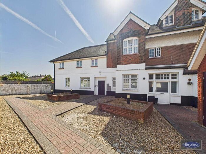 2 Bedroom Flat To Rent In The Sidings, Moat Lane, DA8