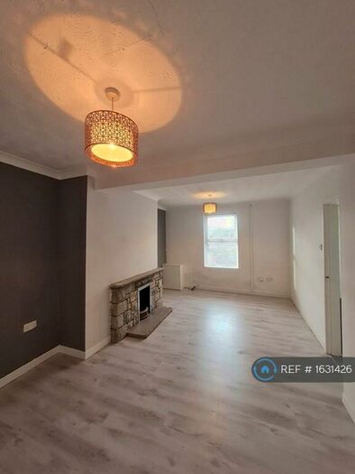 2 Bedroom Terraced House To Rent In Assheton Terrace, Caernarfon, LL55