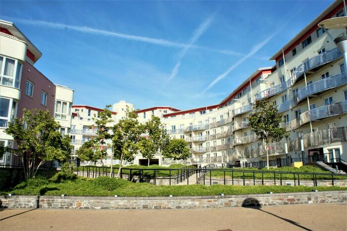 2 Bedroom Penthouse To Rent In The Crescent, Hannover Quay, Harbourside, BS1