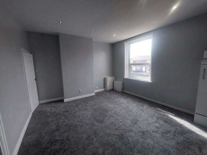 1 Bedroom Flat To Rent In Bolton Road, Bury, BL8