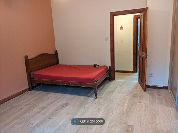 Studio To Rent In West Pilton Rise, Edinburgh, EH4