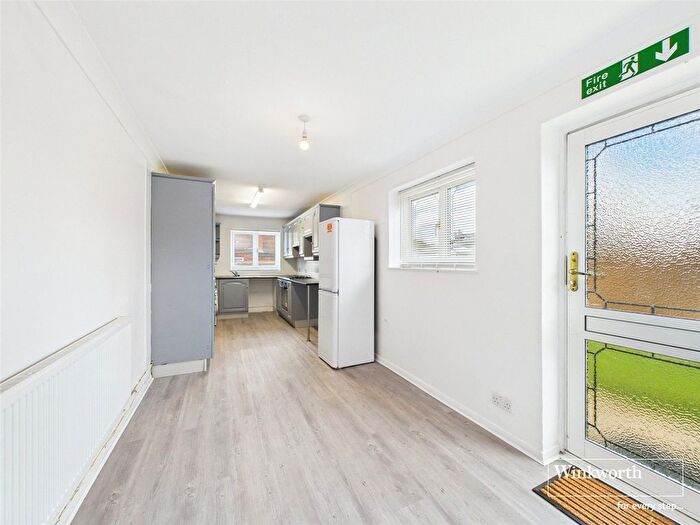 3 Bedroom Detached House For Sale In Church Road, Earley, Reading, Berkshire, RG6