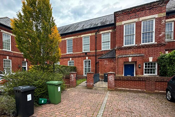 1 Bedroom Flat For Sale In Canadian Way, Basingstoke, Hampshire, RG24