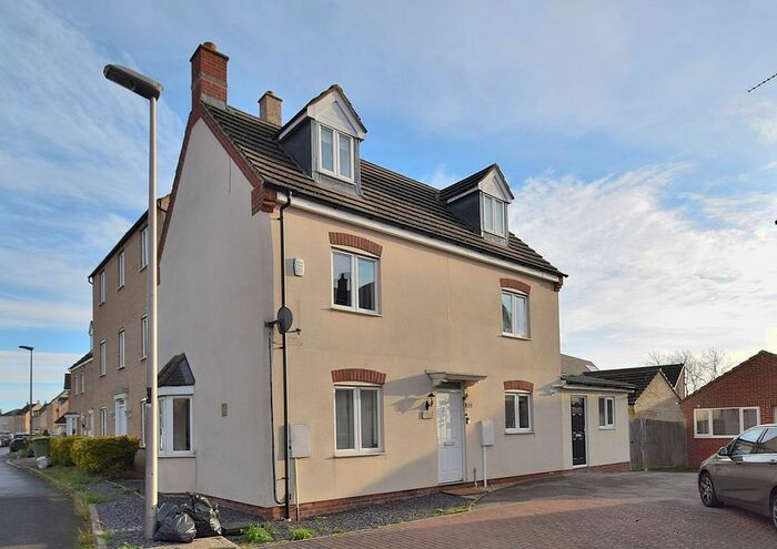 4 Bedroom Detached House To Rent In Lockhart Avenue, Oxley Park MK4