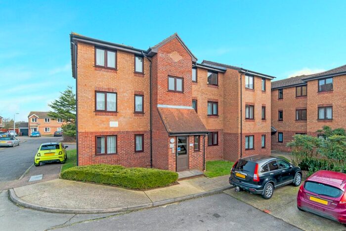 1 Bedroom Flat To Rent In Campernell Close, Brightlingsea, Colchester, CO7