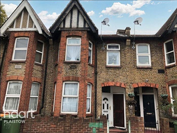 2 Bedroom Maisonette For Sale In Denmark Street, London, E13