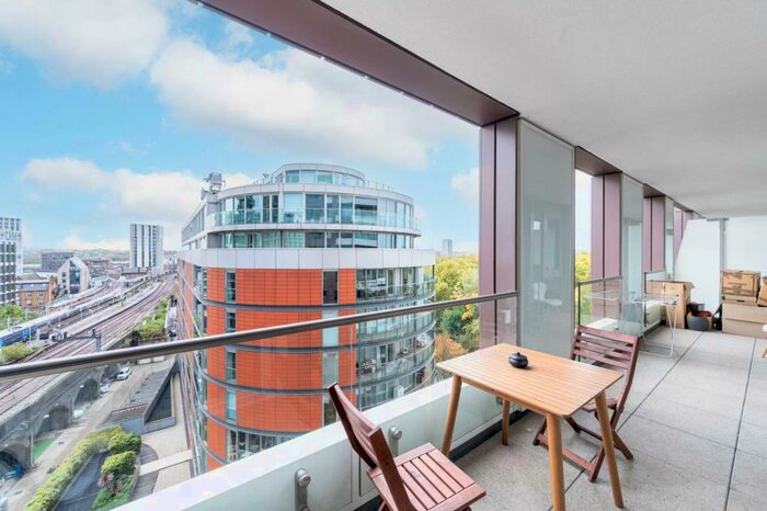 2 Bedroom Flat For Sale In Valetta House, Vista, Chelsea Bridge, Battersea Park, London, SW11