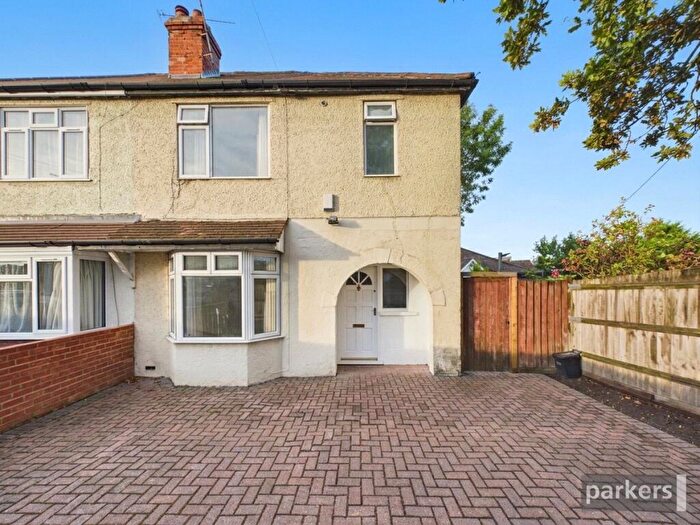 3 Bedroom Semi Detached House To Rent In Wokingham Road, Earley, Reading, Berkshire, RG6